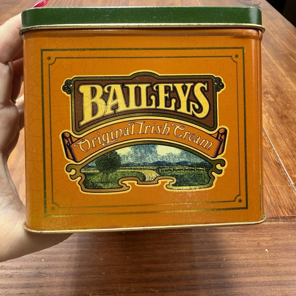 BAILEY'S Tin Empty THE ORIGINAL IRISH CREAM Hinged Tin Container Box